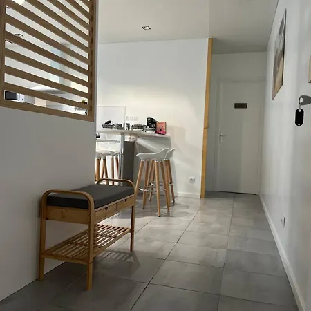 En Centre Apartment